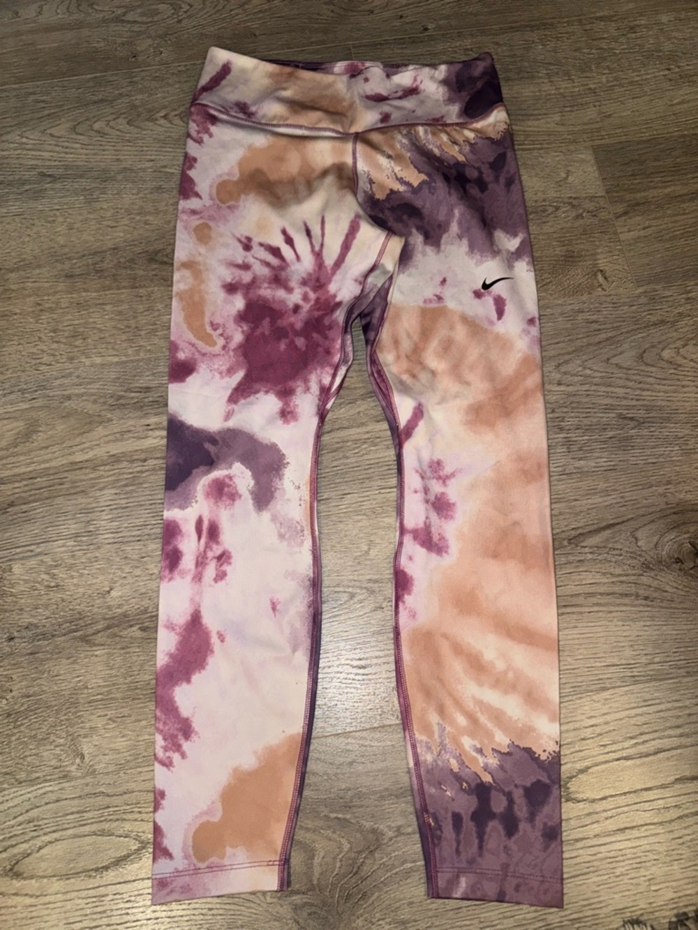 Nike Dri-Fit pretty watercolor, tie-dye leggings medium